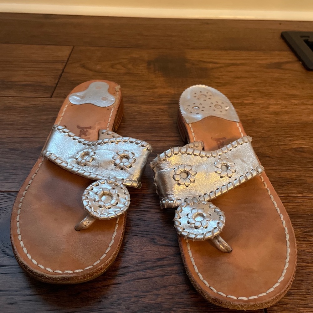 🍎 Jack Rogers Silver Sandals size 7.5